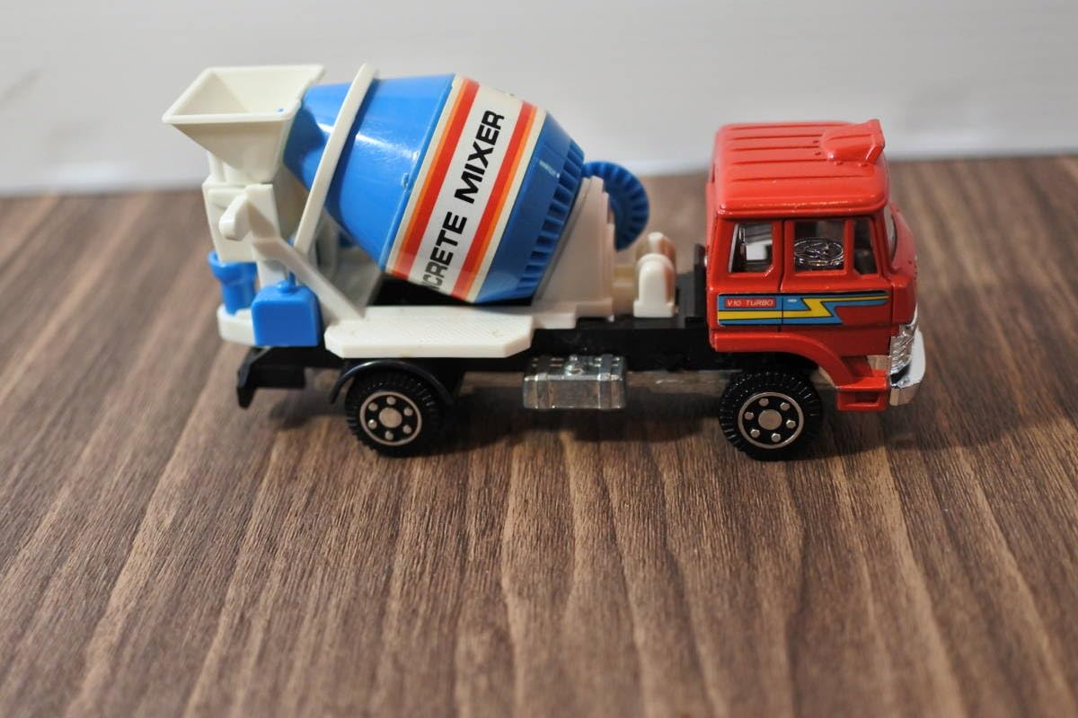 ダイアペットヨネザワ コンクリートミキサー車 Amazon.co.jp: ダイヤペット ヨネザワ 三菱ふそうシリーズ